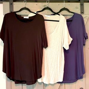 ZENANA Simply Comfy V-Neck
Loose Fit High-Low Hem Shirt